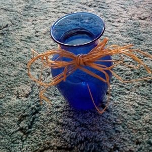 Straw Bow Blue Vase